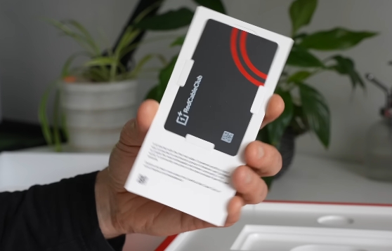 OnePlus Red Club Card