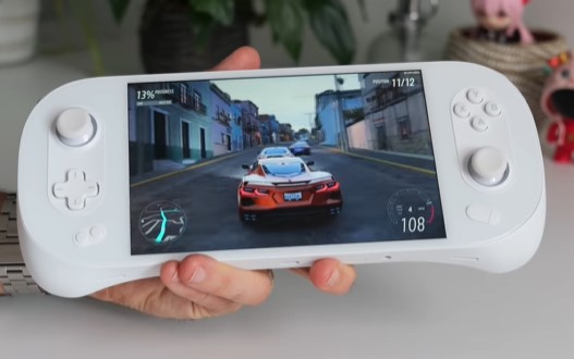 Forza 5 on Ayaneo 2S Handheld Gaming Console