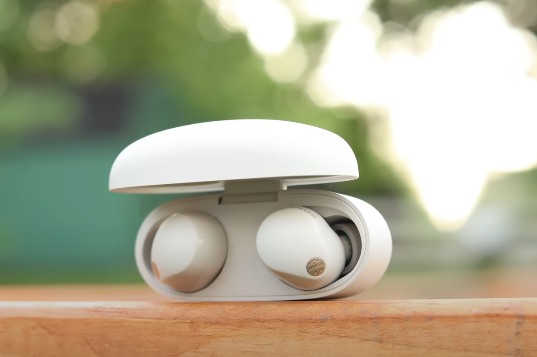 Sony WF-1000XM5 Design and Build