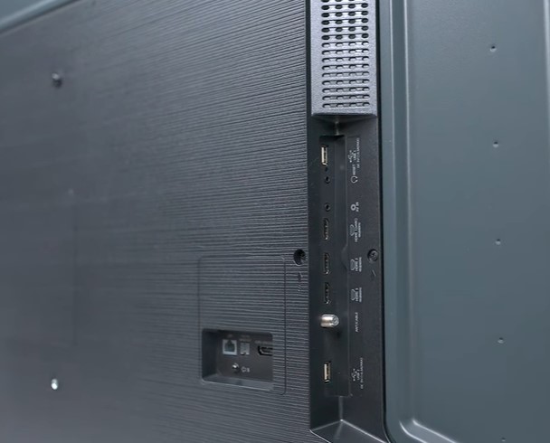 Hisense U6K TV Ports and Connectivity
