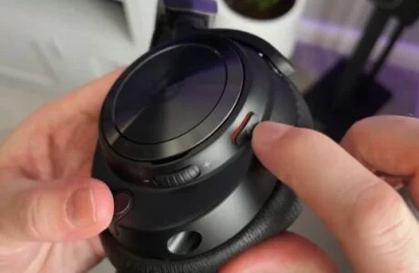 Arctis Nova Pro Buttons and Controls