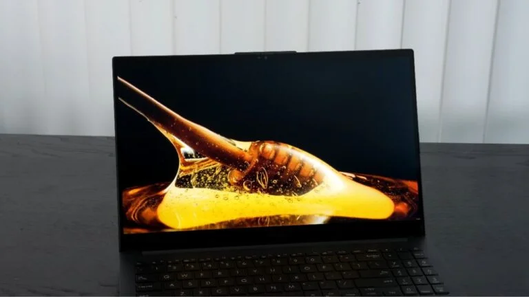 Asus VivoBook Pro 15 OLED Display Picture quality and colors