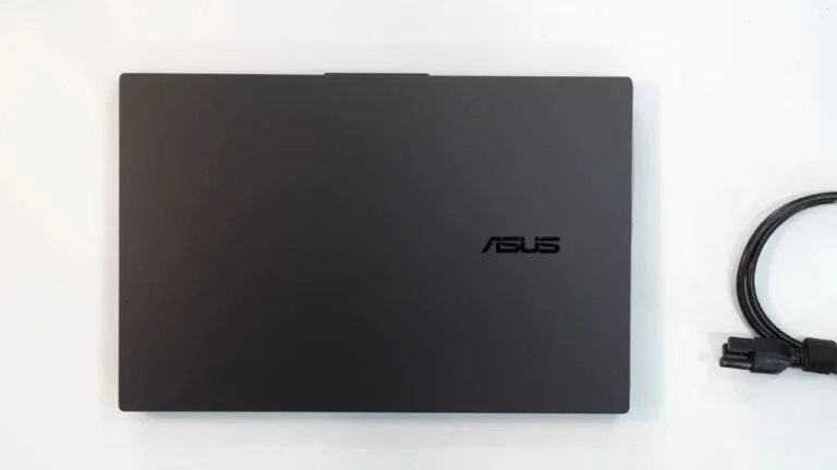 Asus VivoBook Pro 15 OLED design and build quality