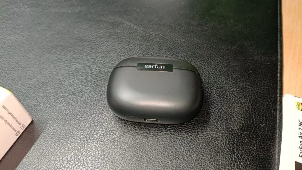 EarFun Air 2 NC case design and build quality