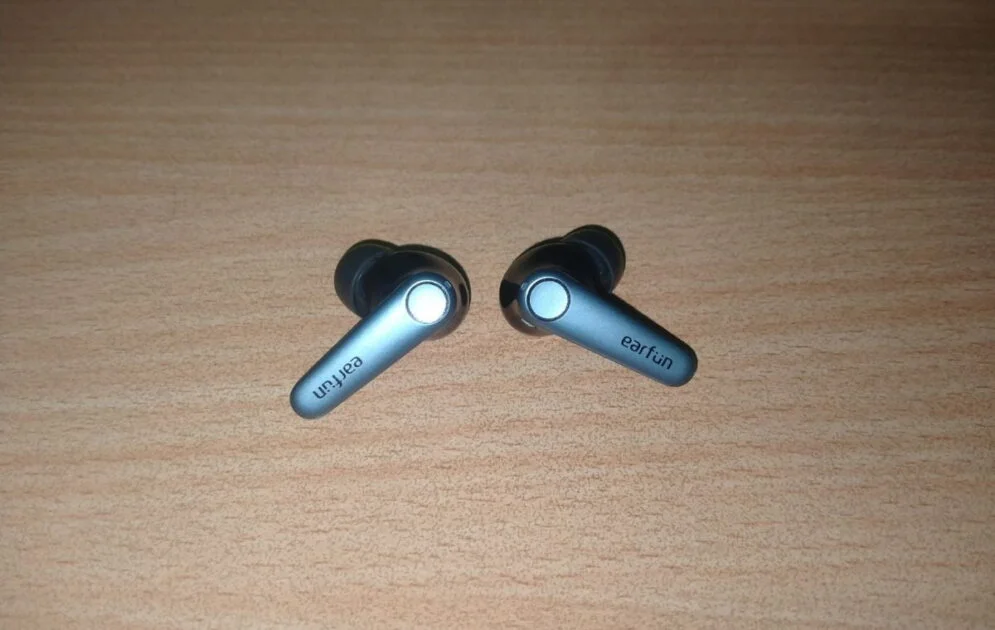 Earfun Air Pro ANC Earbuds Design