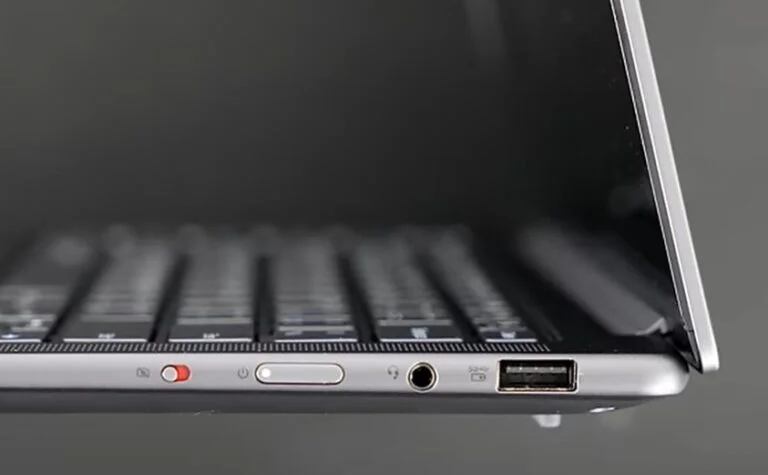 Lenovo Slim Pro 7 Ports right side