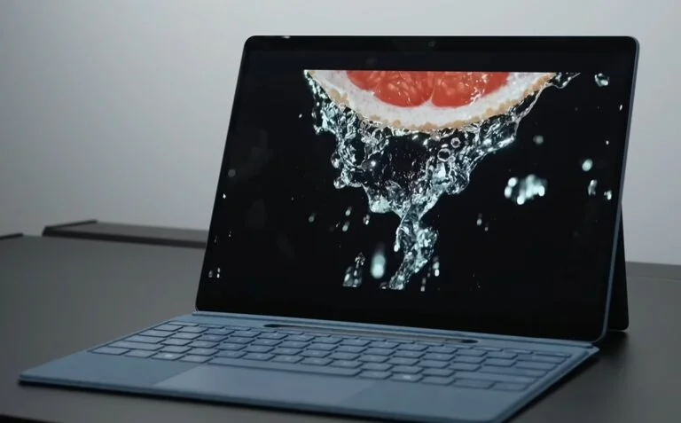 Microsoft Surface Pro 11 Display