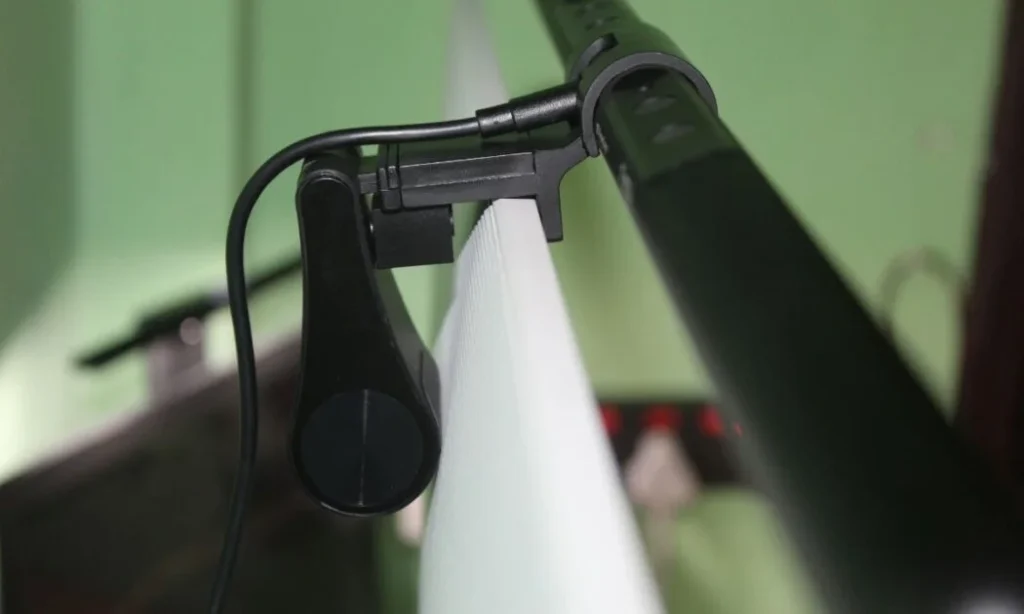 Quntis ScreenLinear Pro clip and Setup
