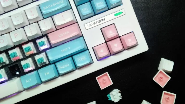 RX Storm RX870 Mechanical Keyboard Keycaps and Switches