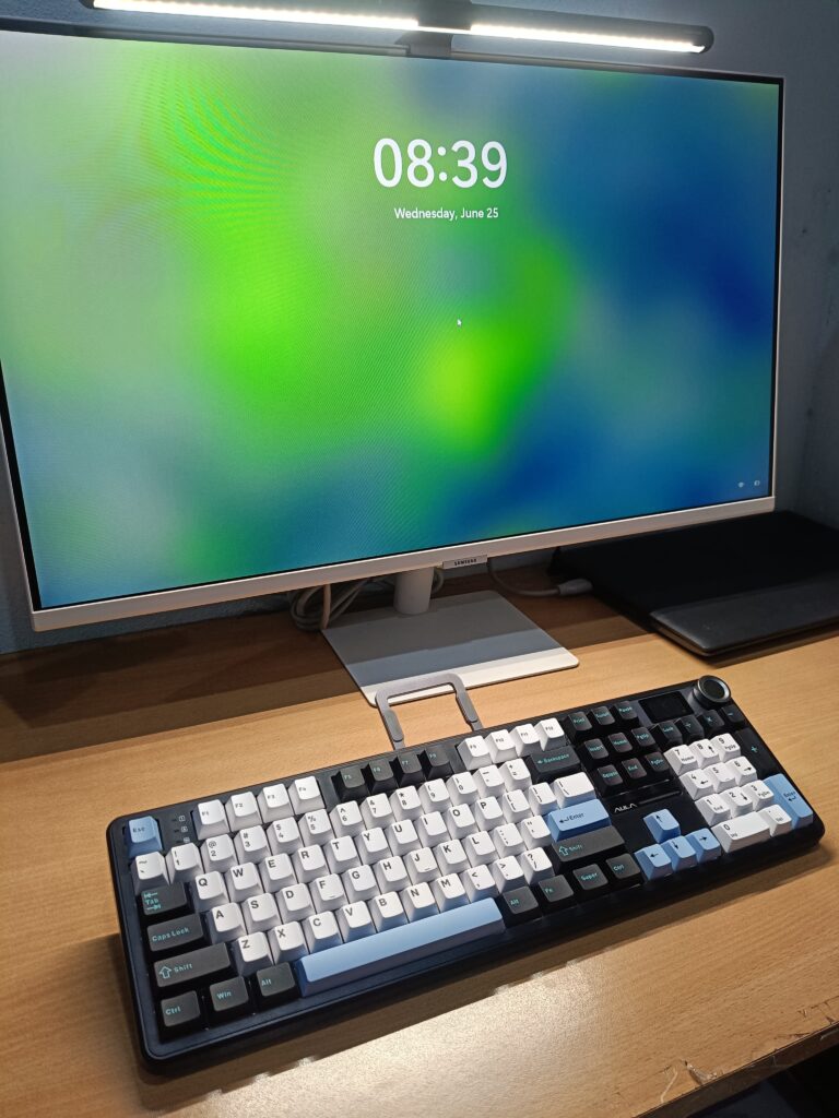 EPOMAKER X AULA F108 Pro on A Desk